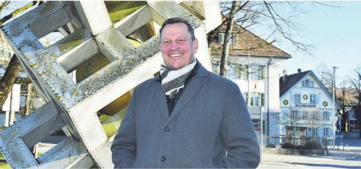 Der neue Gemeindeammann Roland Vogt will nicht alles auf den Kopf stellen, aber er möchte doch einige Pflöcke einschlagen. Bild: Daniel Marti