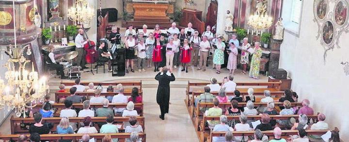 Der Kirchenchor überzeugte bei seinem Konzert mit einem vielfältigen Programm. Bild: zg