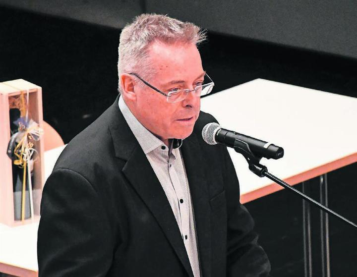 Einwohnerratspräsident Marc Läuffer führte stets souverän, fair und lösungsorientiert durch das Ratsgeschehen. Bild: Daniel Marti