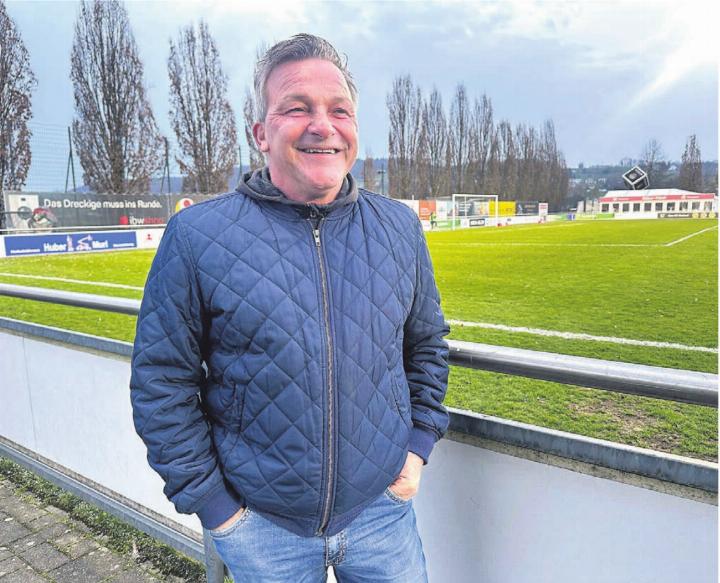Auf Besuch in den Niedermatten: Daniel Weiss, FC-Muri-Legende und heute Co-Trainer beim FC Bremgarten. Bild: Stefan Sprenger