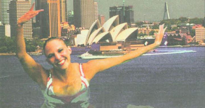 Das grosse Ziel rückt immer näher: Synchronschwimmerin Corinne Rüegg möchte für die Schweiz einen perfekten Wettkampf ins Olympiabecken zaubern. Bild: Archiv