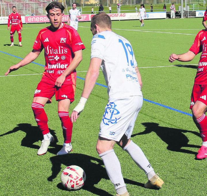Luca Passerini (links) hat sich in den letzten drei Jahren im Team des FC Muri eingespielt und wurde für die Mannschaft immer wichtiger.
Bild: Archiv/pf