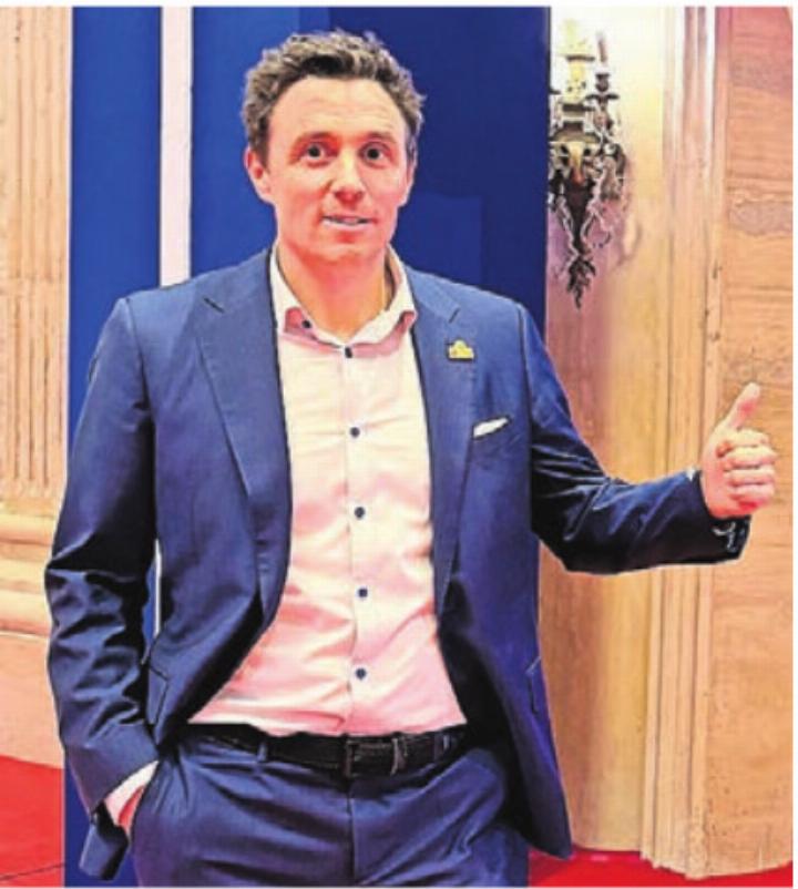 Erfolgreiche Wahl in die IHF: Pascal Jenny in Kairo. Erfolgreiche Wahl in die IHF: Pascal Jenny in Kairo.