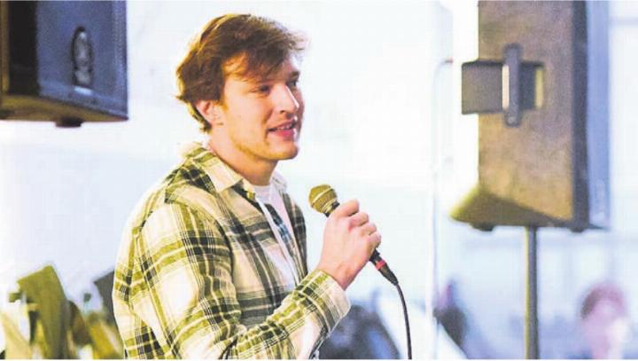 Jonas Arnet bei der Einweihung des Kulturwerks Bleichi. Bild: Archiv Jonas Arnet bei der Einweihung des Kulturwerks Bleichi. Bild: Archiv