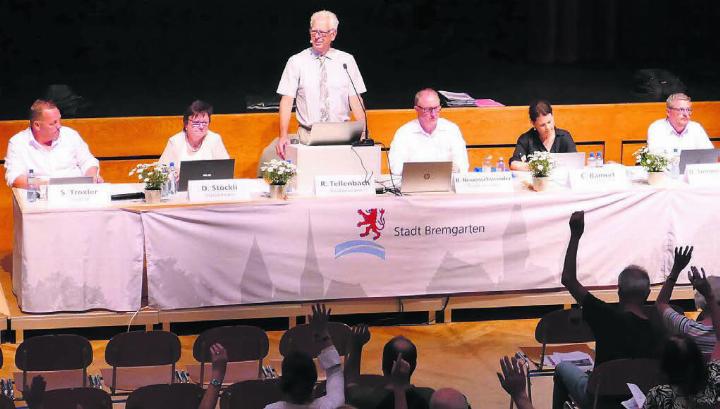 Ab der nächsten Amtsperiode wird der Stadtrat «besser» für seine Arbeit und sein Engagement für das Städtchen entschädigt. Bild: Sabrina Salm