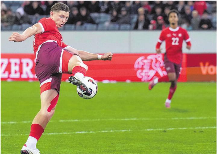 U21-Nationalspieler Alessandro Vogt ist glücklich über die Wertschätzung, die er in seiner Freiämter Heimat erhält. Bilder: Freshfocus/awa/zg/spr U21-Nationalspieler Alessandro Vogt ist glücklich über die Wertschätzung, die er in seiner Freiämter Heimat erhält. Bilder: Freshfocus/awa/zg/spr