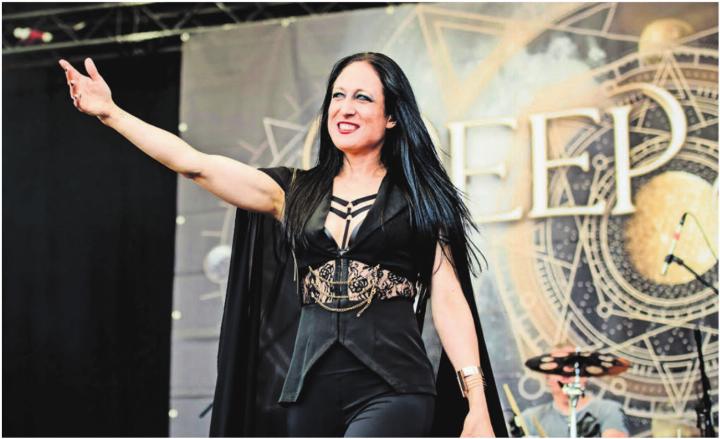 Die Bremgarterin Debora Lavagnolo hat einen aussergewöhnlichen Song geschrieben, wie sie selbst befindet. Bild: zg