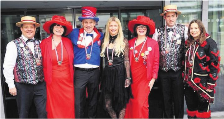 Mit grossem Einsatz für die Fasnacht unterwegs (v. l.): Markus Peterhans, Co-Präsident; Janet Abt; Erik Amsler, Co-Präsident; Céline Huwyler; Tosca Liserra; Fabian Bruggisser und Corina Palladino.
Bild: zg