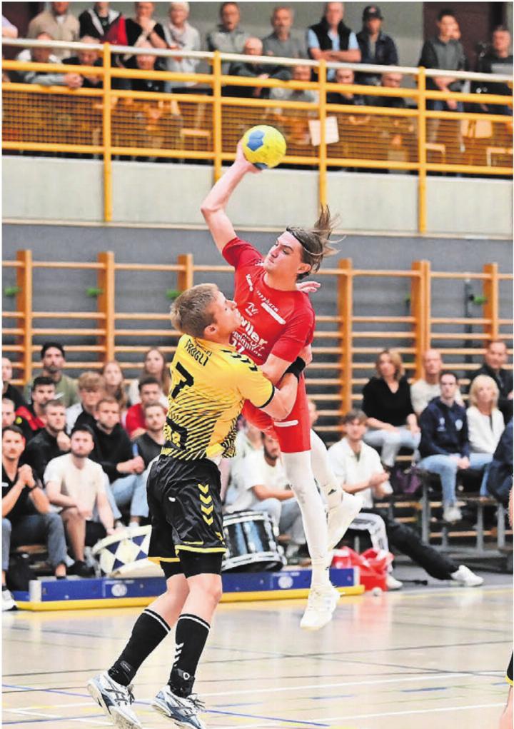 Muris Simon Hafner (am Ball) will vor den Heimfans den nächsten Erfolg. Bild: tvm