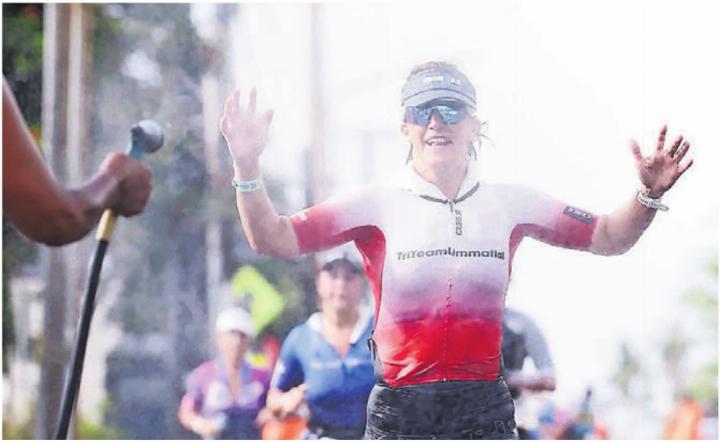 Cécile Treier in Hawaii: Glücklich trotz Defekten und heissem Wetter. Bild: zg