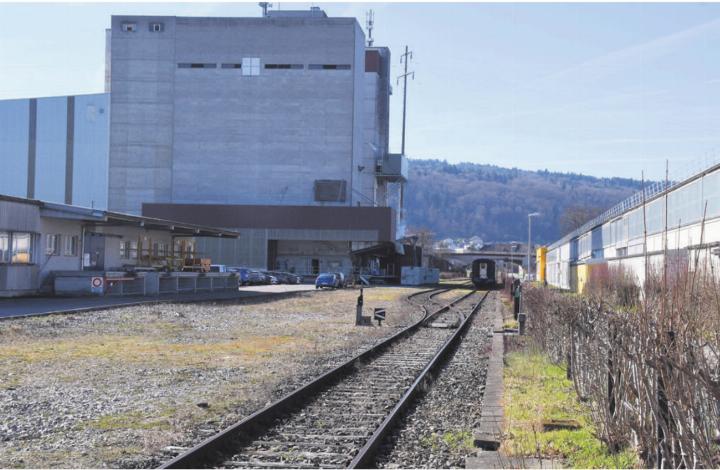 Das Ab- und Beladegleis des Getreidecenters Freiamt wird erneuert. Bild: Daniel Marti