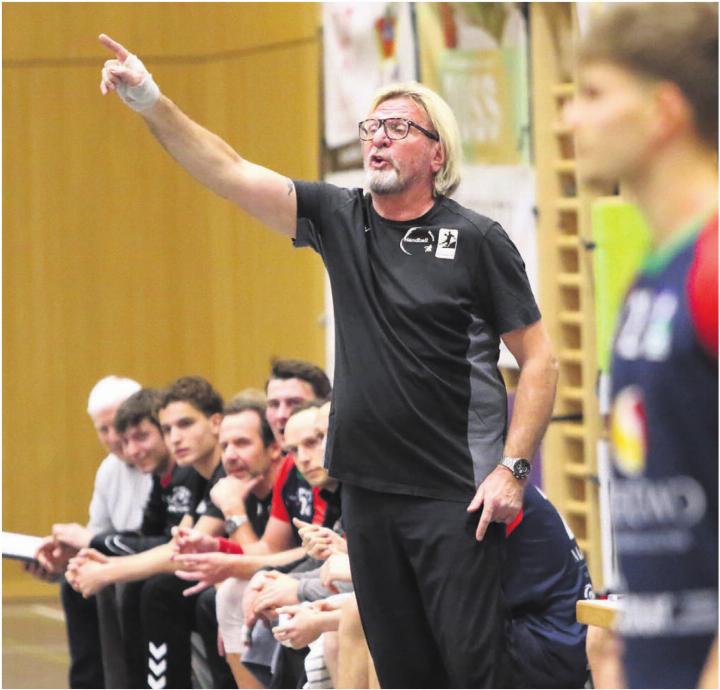 Trainer Alex Milosevic und sein Team wollen unbedingt den Aufstieg realisieren. Bild: jg /Archiv