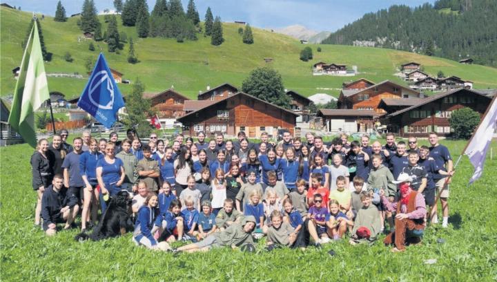 Gemeinsame Vorfreude aufs Jubiläumsfest: Blauring und Jungwacht sind vereint. Bilder: zg