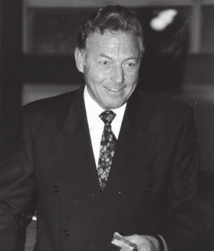 So kannte man ihn: Fritz Isler im Dezember 1993 bei der Verabschiedung als Einwohnerratspräsident.