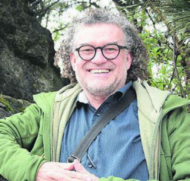 Hannes Leo Meier ist oft gehend im Freiamt unterwegs. Bild: Archiv