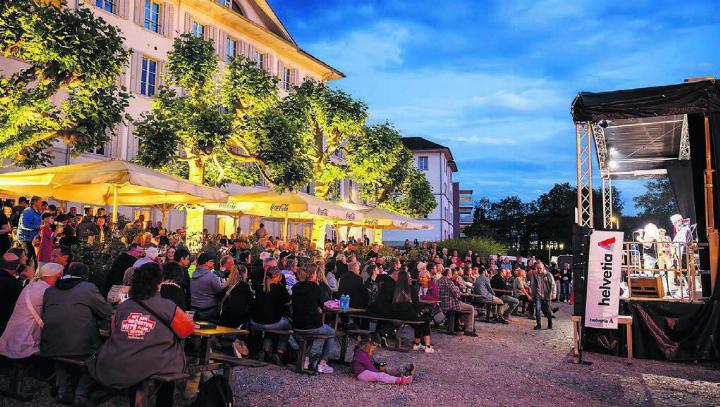 Die Stimmung an der Jazz Night ist legendär: Heute Freitag können die Besucherinnen und Besucher in die Glücksgefühle eintauchen. Bild: pd