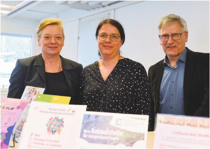 Der Start ist geglückt, von links: Monika Landmann und Ursula Rey vom RIF-Team und Präsident Daniel Räber. Es fehlt: Anna Rotzetter. Bild: Annemarie Keusch