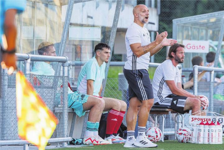 Muri-Trainer Luca Ferricchio ist nicht zufrieden mit dem bisherigen Abschneiden des Teams. Er verlangt von jedem der Spieler 100 Prozent in jedem Spiel. «Sonst reicht es einfach nicht.» Bild: Archiv/hus