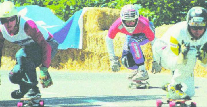 Am Downhill-GP in Rudolfstetten erreichten die Fahrer rund 80 Sachen. Bild: Archiv