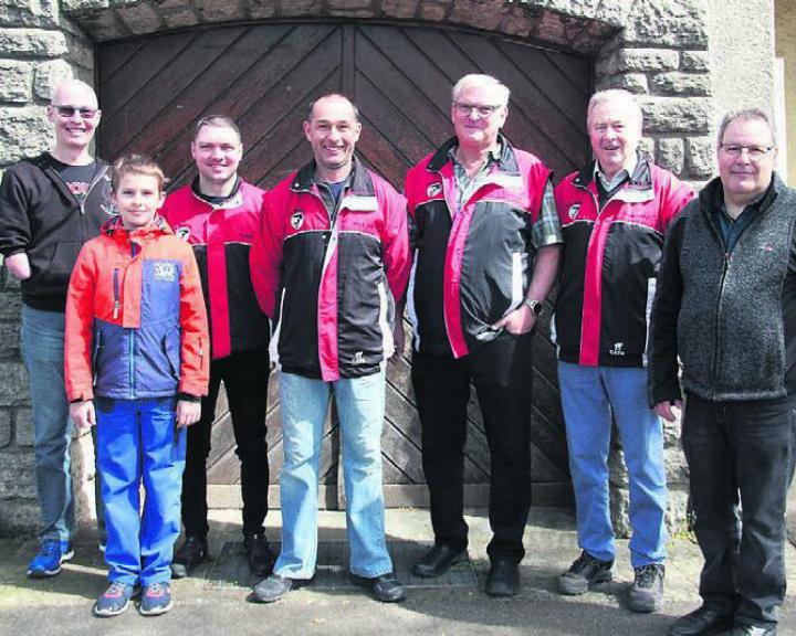 Mitglieder vom Verein PS Wohlen, von links: Patrik Blatter, Fabian Bild: mo