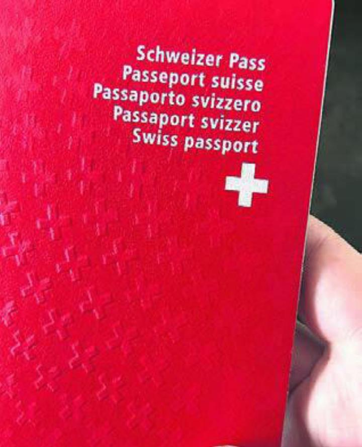 Wer darf Schweizer werden? Über diese Frage wird immer wieder vor Gericht gestritten. Bild: ake