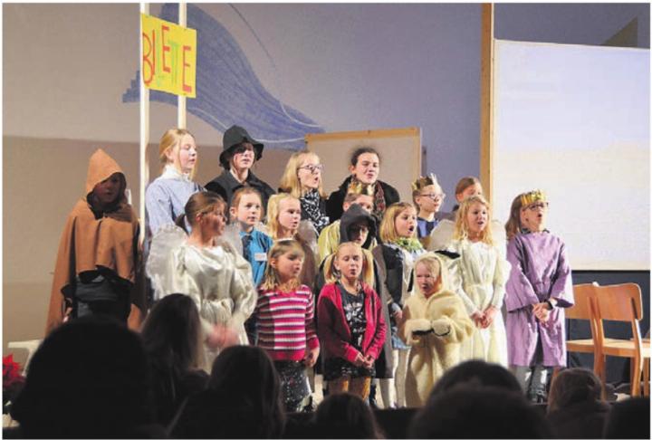 Das Krippenspiel in der reformierten Kirche hat Tradition. Bild: Archiv