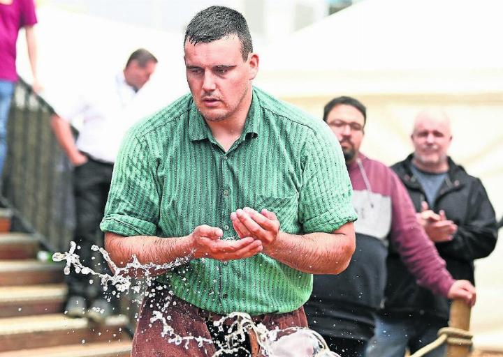 Die Diagnose war für Joel Strebel eine kalte Dusche. Kreuzbandriss mit angerissenem Meniskus. Die so gut gestartete Saison nimmt ein abruptes und trauriges Ende. Bild: Alexander Wagner