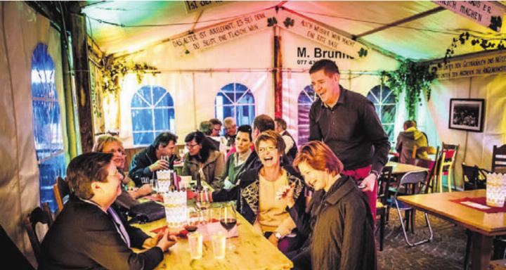 Für das leibliche Wohl wird gesorgt. Bild: zg
