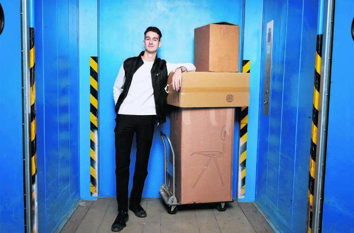Doppelt gefordert: Der Villmerger Oliver Meyer sorgt mit seiner Firma dafür, dass Private und KMUs schnell und unkompliziert zu Lagerplätzen kommen. In seiner Freizeit hilft er mit, Hilfslieferungen in die Ukraine zu organisieren. Bilder: zg