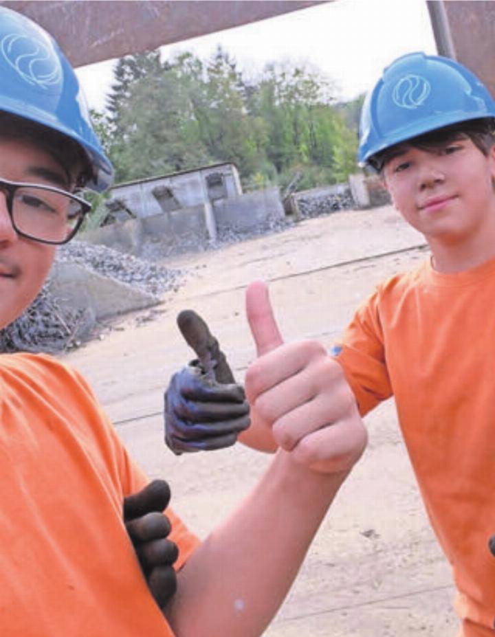 Haben von «Berufe Wohlen  » profitiert: Giuseppe Ingletto (rechts) und Daniel Zecca (links). Bild: zg