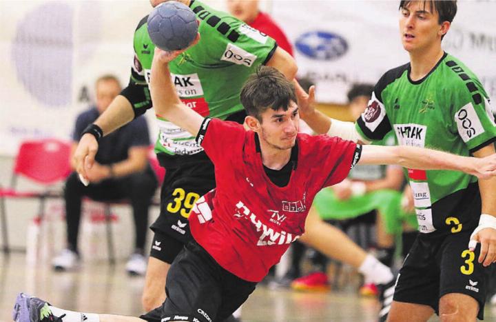 Mirco Külling und der TV Muri hielten die NLB-Handballer aus Stäfa auf Trab. Bilder: Josip Lasic