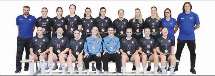 Die SG Freiamt will den Aufstieg. Hinten, von links: Matthias Baumgartner (Trainer), Ann-Sophie Funk, Klaudia Ukaj, Livia Bohren, Michelle Bischoff, Francesca Bottini, Céline Bischoff, Vivienne Pfister, Nöemi Müller, Claudia Probst (Torhütertrainerin), Jochen Külling (Trainer). Vorne: Melina Strebel, Nora Hecht, Marisa Stöckli, Kim Rutschmann, Svenja Steimen, Lena Lind, Marilen Küng, Sarah Eiben. Bild: zg