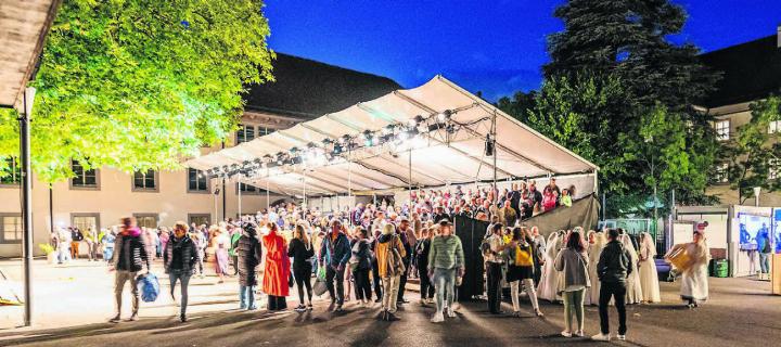 Die Leute kamen in Scharen, um sich «Amerika» anzuschauen – alle 18 Aufführungen waren ausverkauft. Bild: Gregor Galliker