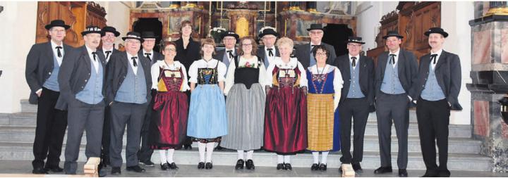 Die Jodler und Jodlerinnen freuen sich auf das Heimspiel vor hoffentlich vollen Rängen. Bilder: zg