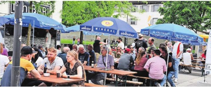 Am Feierabendtreff heisst es wieder hinsetzen und die gemeinsame Zeit geniessen. Bild: zg