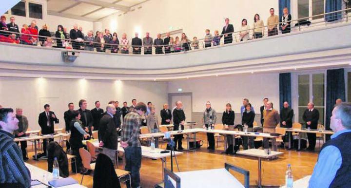 Wegweisende Momente prägen den Einwohnerrat: wie beispielsweise alle vier Jahre die Vereidigung, das Bild zeigt jene aus dem Jahr 2010. Bild: Archiv