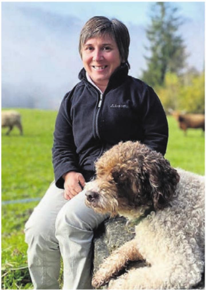 Isabelle Küchler mit Trüffelhündin Najla. Bild: zg