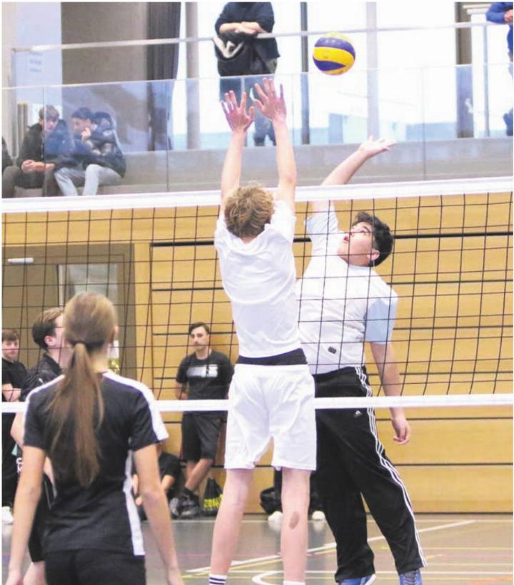 Gutes spielerisches Niveau: Einige Duelle am Volleyballturnier der Abschlussklassen waren hart umkämpft.