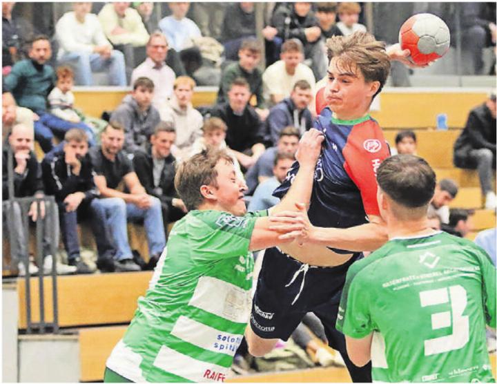 Noah Ihle (am Ball) erzielte gegen Olten vier Tore. Bild: Jan Gelpke