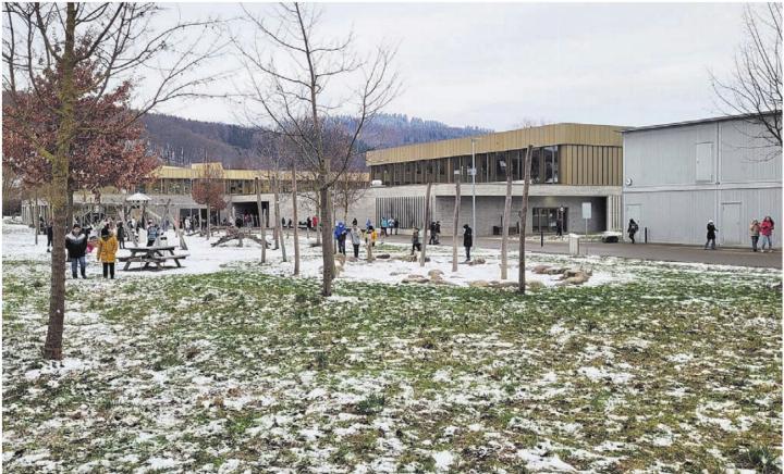 In etlichen Gemeinden (wie hier in Villmergen) wird der Schulraum knapp. Nicht überall ist die Bevölkerung aber bereit, die hohen Investitionskosten für den Ausbau zu tragen. Bild: Archiv In etlichen Gemeinden (wie hier in Villmergen) wird der Schulraum knapp. Nicht überall ist die Bevölkerung aber bereit, die hohen Investitionskosten für den Ausbau zu tragen. Bild: Archiv