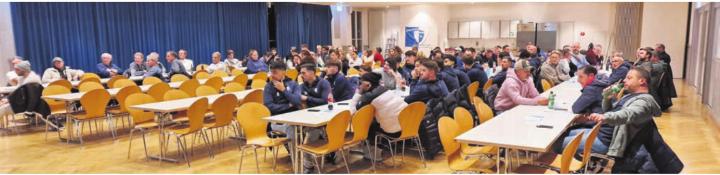 Die 122. ordentliche Generalversammlung des FC Wohlen im Casino war gut besucht. Bild: zg