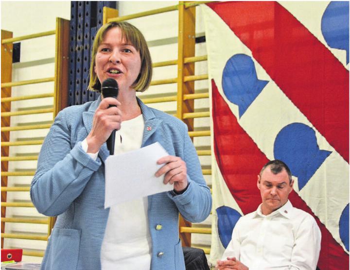 Neu im Gemeinderat und gleich zuständig für das heisse Eisen der Finanzen: Liz Koch präsentierte das Budget. Bild: Annemarie Keusch