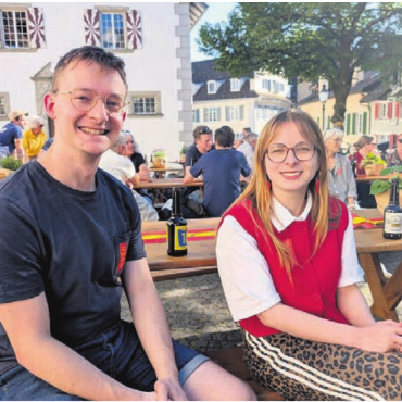 «Ohne Hellebarde und Trumpismus» - SP-Jugend unter sich: Der 29-jährige Sandro Covo (Präsident SP Bezirk Bremgarten) und die 26-jährige Mirjam Hostetmann (Präsidentin Juso Schweiz).