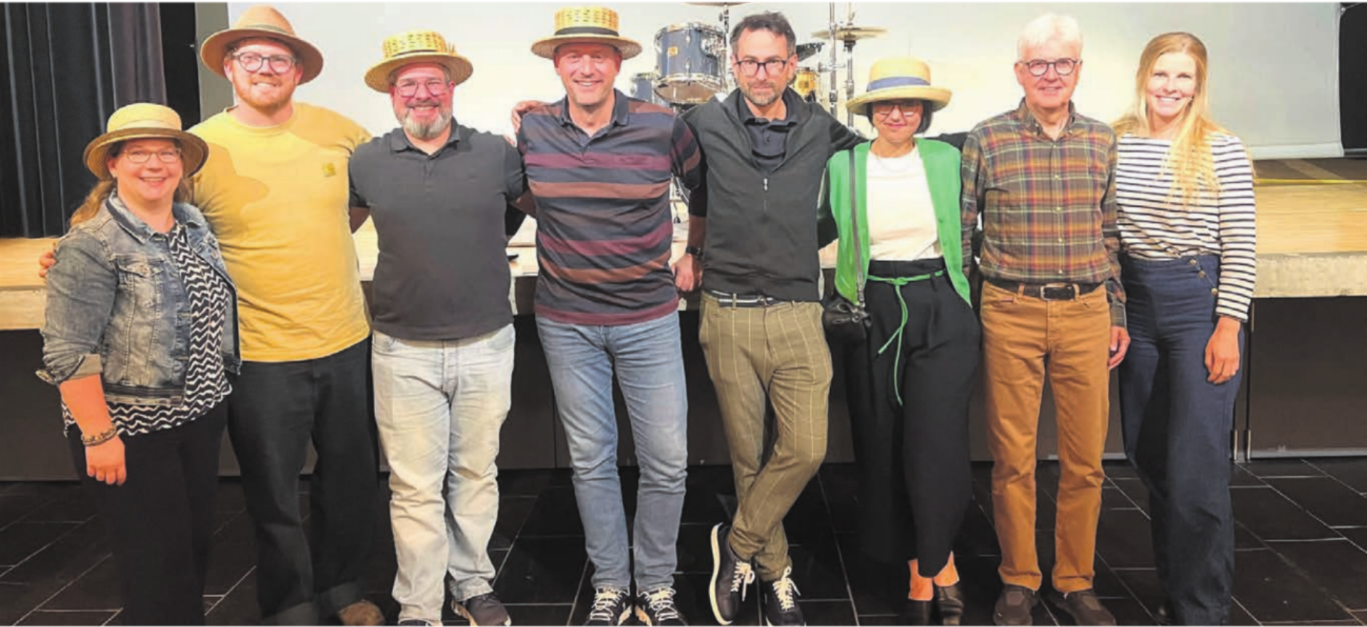 Der nach der gut besuchten Jahresversammlung zufriedene Vorstand (von links): Franziska Eggerschwiler, Julian Huber, Urs Eggerschwiler, Martin Laubacher, Simon Huwiler, Petra Giezendanner, Ernst Hochstrasser und Sidonie Koch. Bild: Walter MInder - Das Bild wird blockiert. – Möglicherweise durch einen aktiven Adblocker.