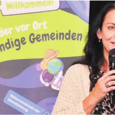 Für lebendige Gemeinden - Die Geschäftsführerin Karin Stoll stellte am 35-Jahr-Jubiläum im letzten Herbst die neue Strategie vor. Bild: Archiv / Daniel Marti