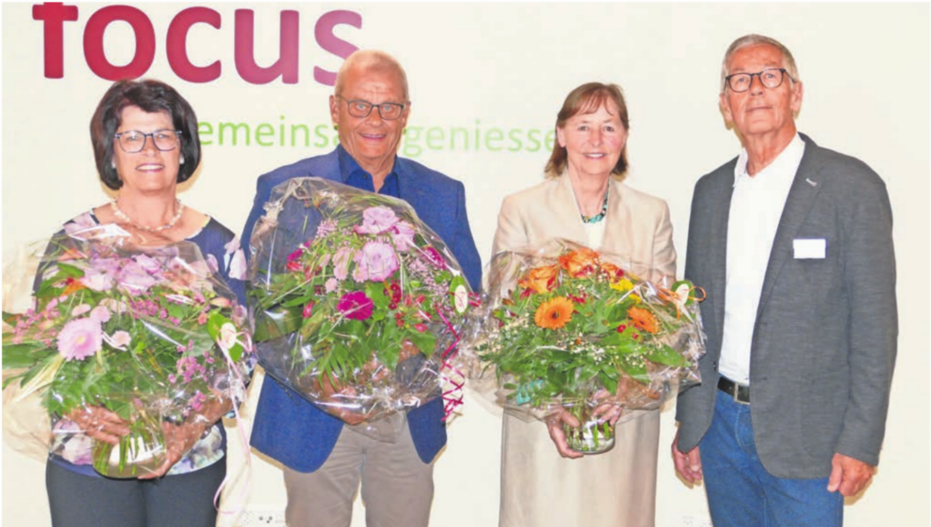 Präsident Urs Meier (rechts) fand für alle drei Ehrenmitglieder die passenden und würdigen Worte. Es sind dies (von links) Regina Grüninger, Hans Hertig und Maria Oberholzer.    Bild: Stefan Treier - Das Bild wird blockiert. – Möglicherweise durch einen aktiven Adblocker.