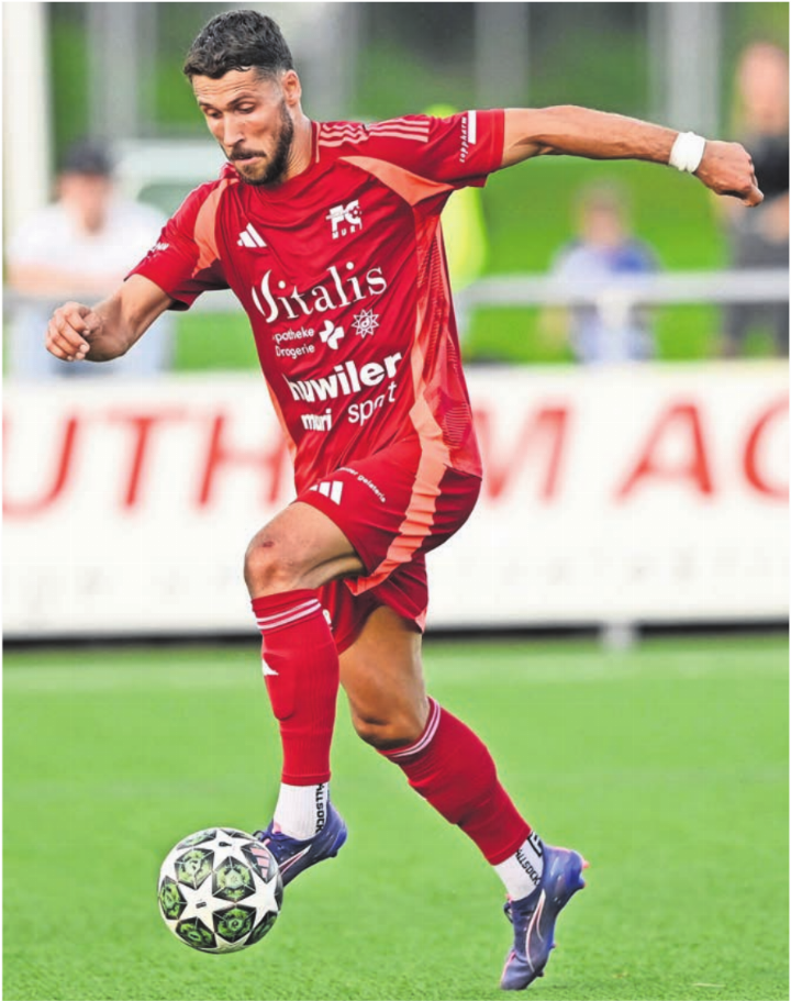 Vorne, hinten, überall: Tihomir Grabovica ist in Topform. Bild: Archiv/awa Vorne, hinten, überall: Tihomir Grabovica ist in Topform. Bild: Archiv/awa