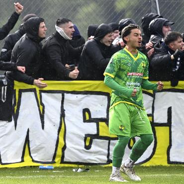 Fussball: Mutscheller Jubel – Cupsieg ist Tatsache - Devin Baumann bejubelt sein Tor zum 1:0 für den FC Mutschellen. Am Ende setzten sich die Freiämter im Cupfinal mit 4:2 nach Verlängerung durch. Bild: Alexander Wagner