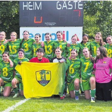Erst Drama, dann Party - Die U17-Juniorinnen runden das erfolgreiche Mutscheller Weekend mit ihrem Erfolg ab.    Bild: zg