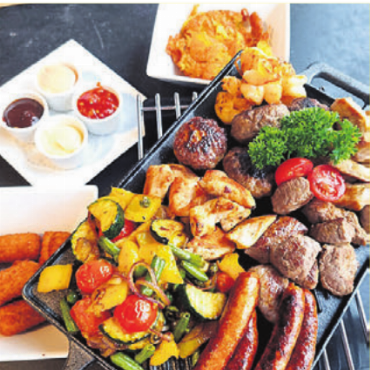 Sommerlicher Genuss im Restaurant Huwyler - Chefs Grill-Mix Platte.